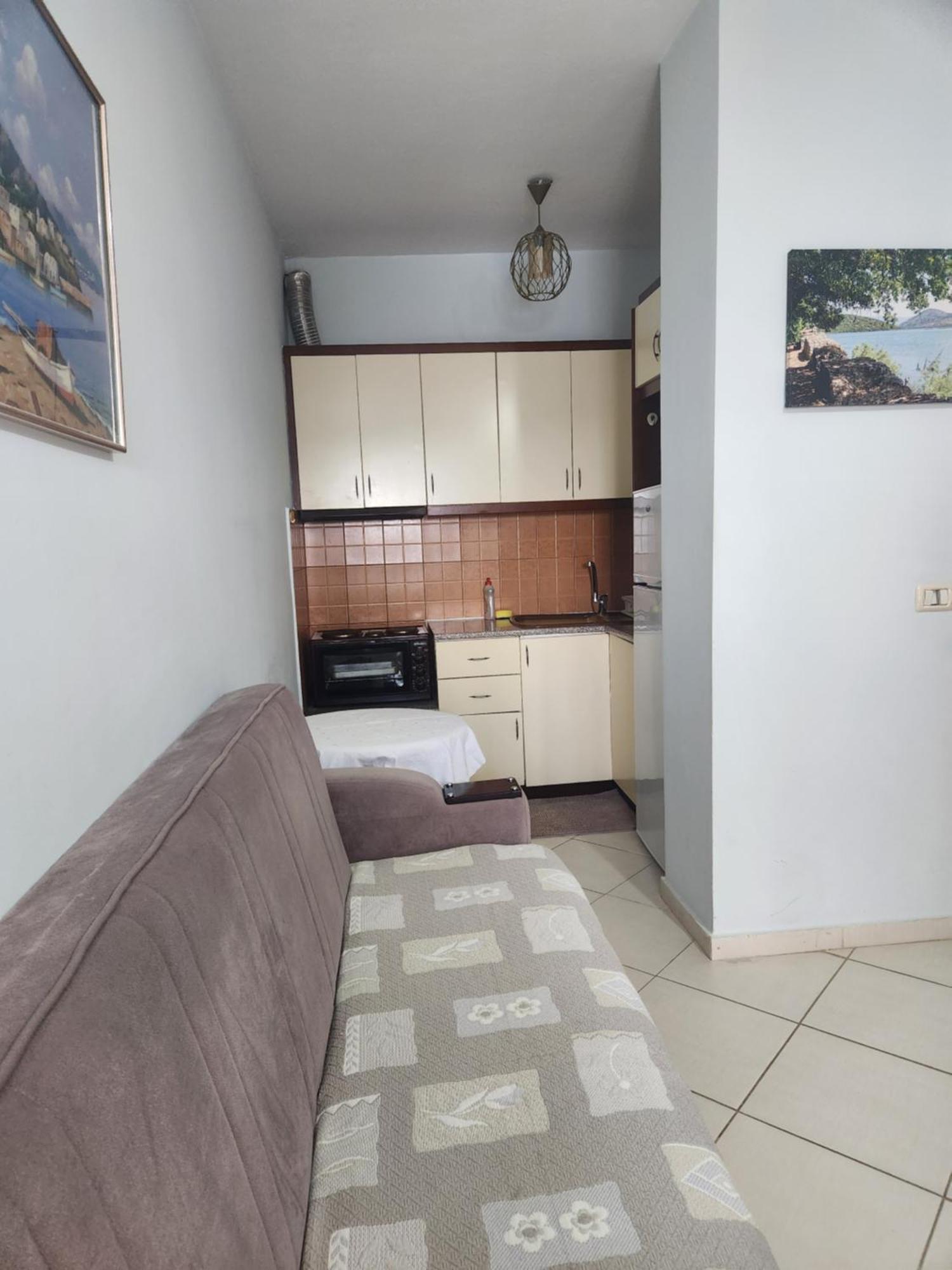 Caramel Sun Studios Apts Sarandë Esterno foto